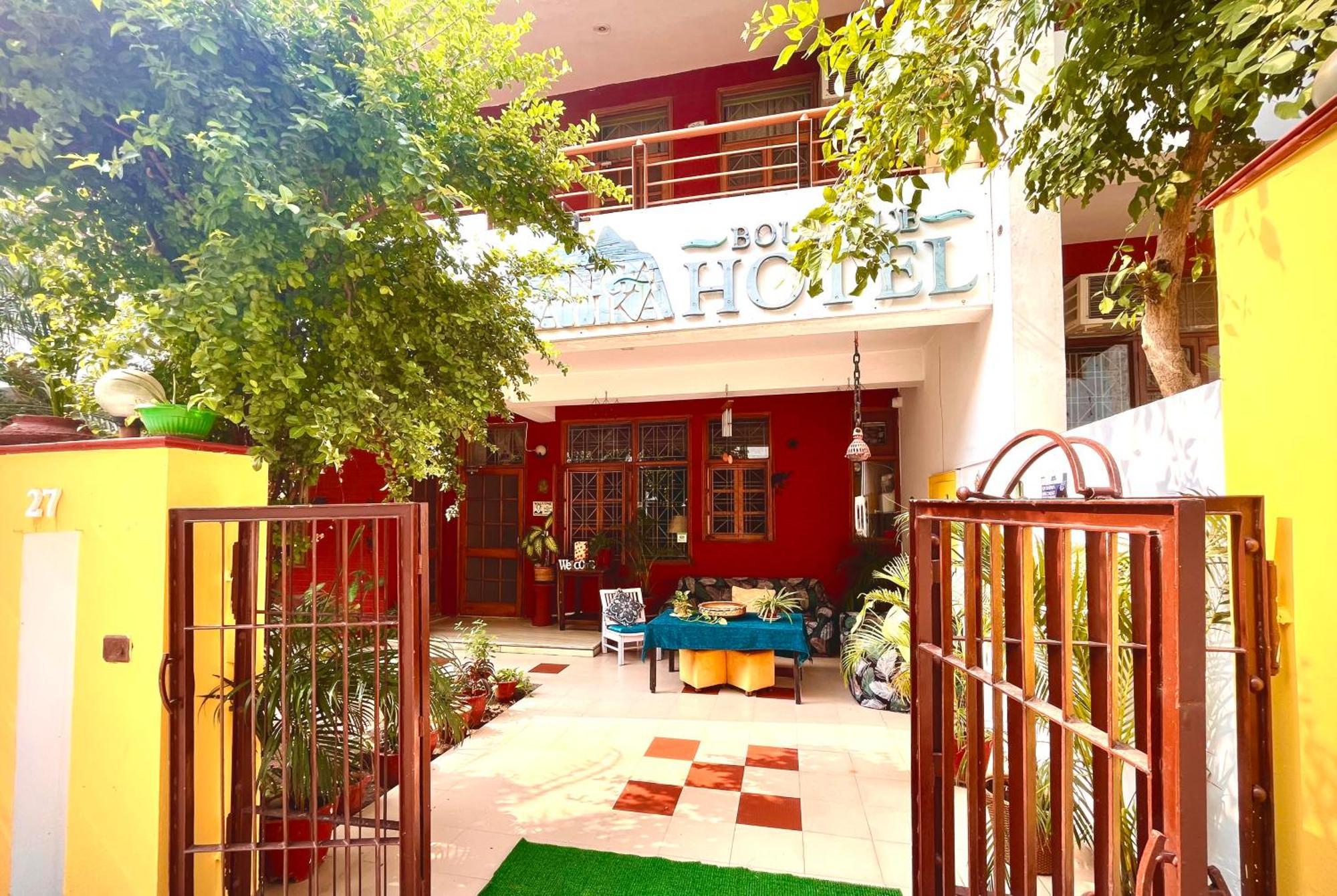 Ganga Vatika Boutique Hotel, ริชิเคช ภายนอก รูปภาพ