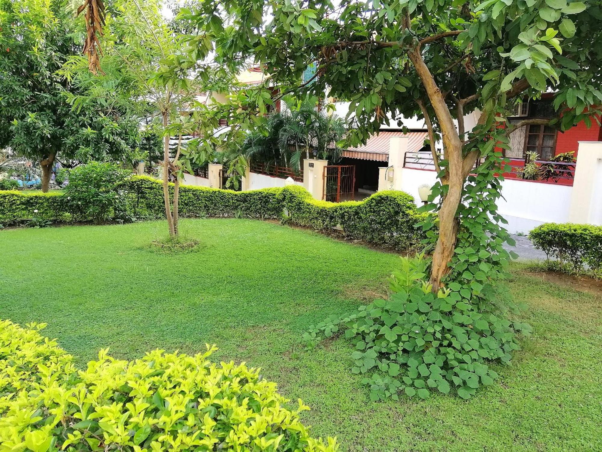Ganga Vatika Boutique Hotel, ริชิเคช ภายนอก รูปภาพ