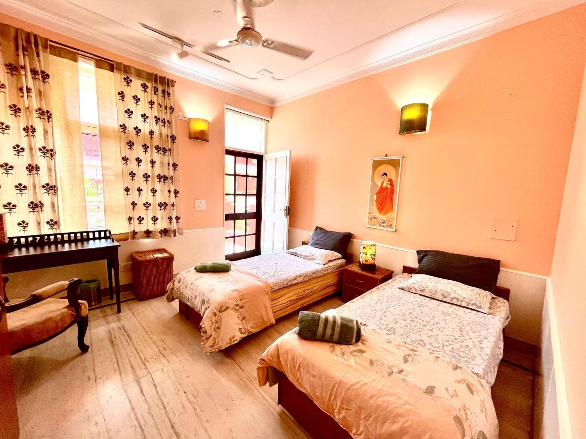 Ganga Vatika Boutique Hotel, ริชิเคช ภายนอก รูปภาพ