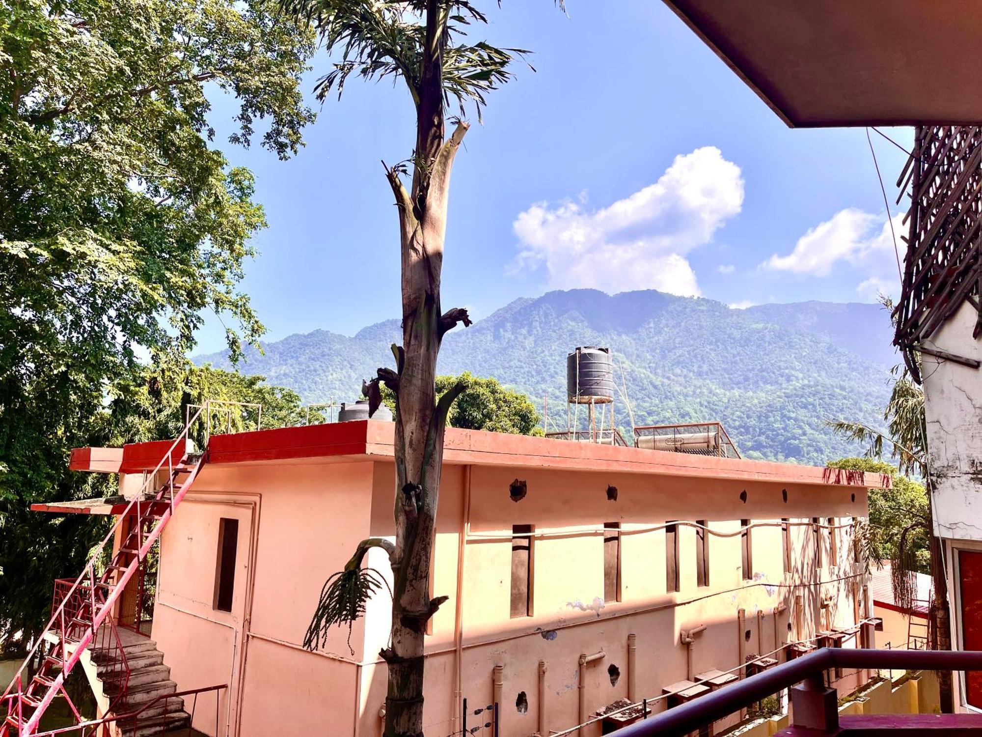 Ganga Vatika Boutique Hotel, ริชิเคช ภายนอก รูปภาพ