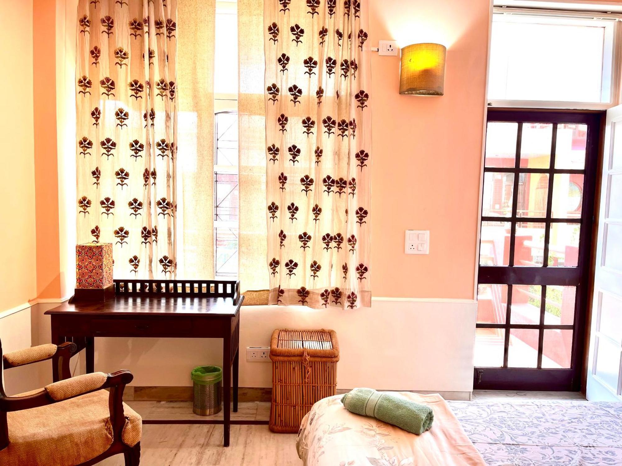Ganga Vatika Boutique Hotel, ริชิเคช ภายนอก รูปภาพ