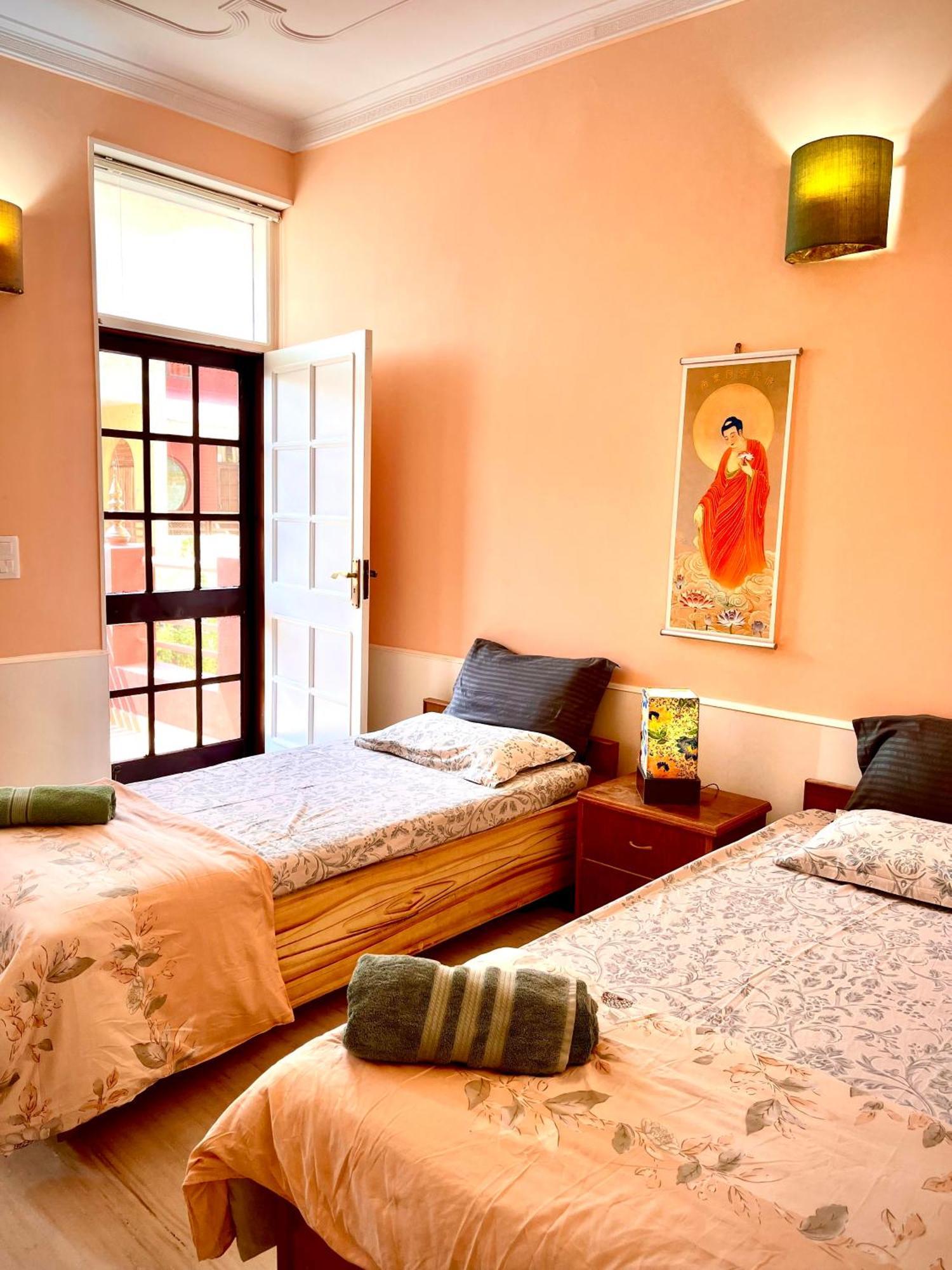 Ganga Vatika Boutique Hotel, ริชิเคช ภายนอก รูปภาพ