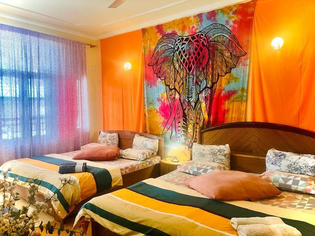 Ganga Vatika Boutique Hotel, ริชิเคช ภายนอก รูปภาพ